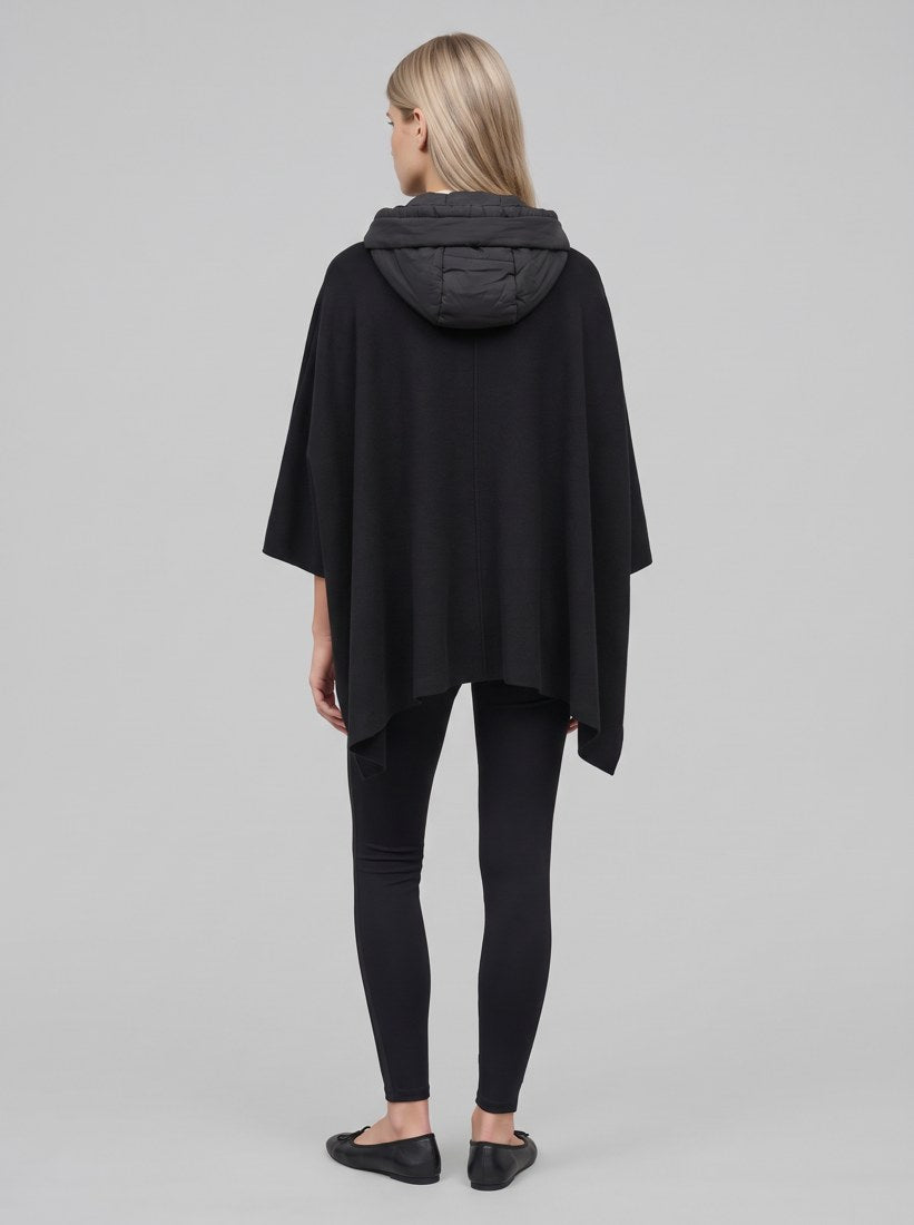 263627 Giacca poncho trapuntata in maglia - 11-Nero - back