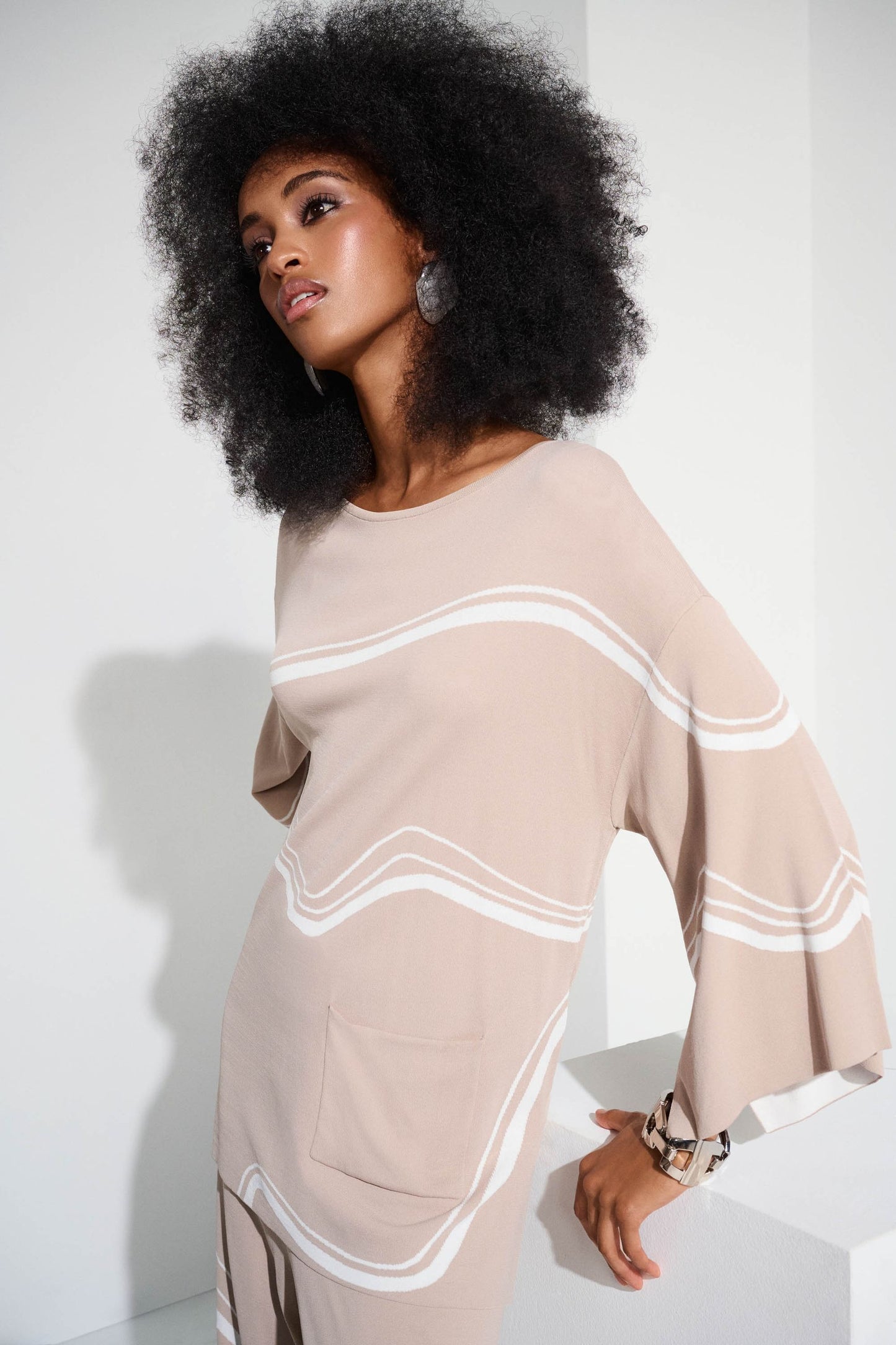 252932 Pullover in maglia jacquard astratto