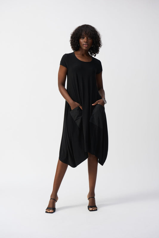 251146 Abito cocoon in maglia effetto seta