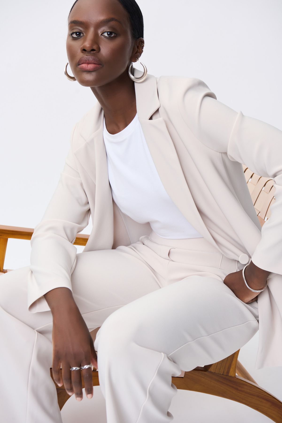 231064 Blazer dritto in maglia effetto seta