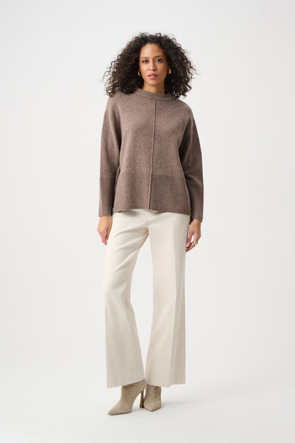 263959 Maglione girocollo squadrato in lana