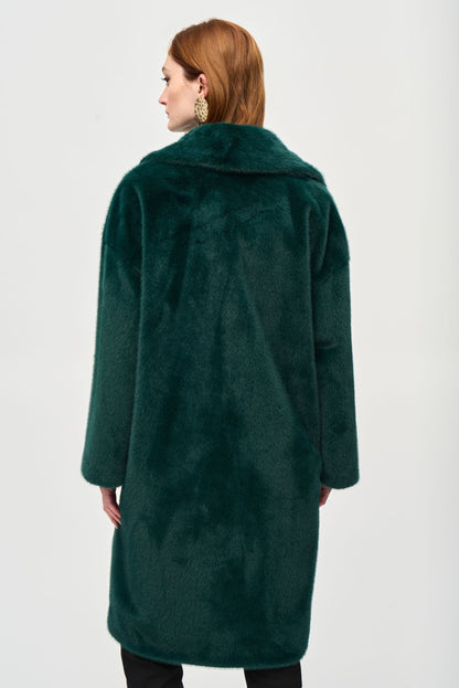 243902 Cappotto dritto in pelliccia sintetica