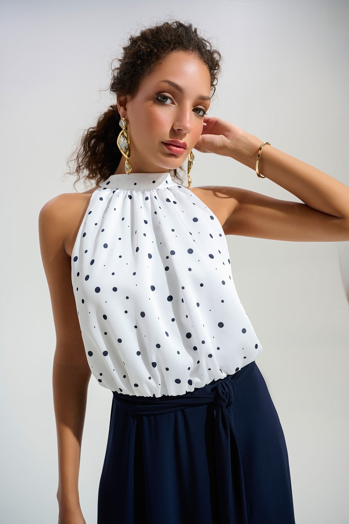 261750 Signature | Abito a trapezio in raso riciclato a pois con gonna in maglia setosa