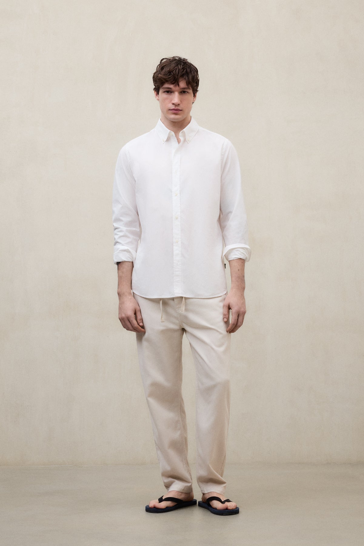 WHITE 000