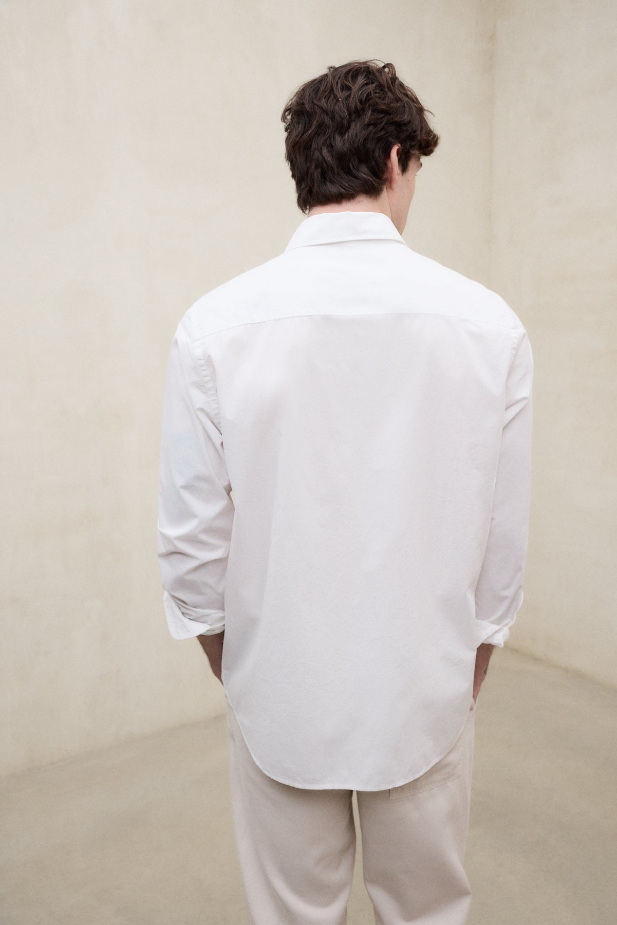 WHITE 000