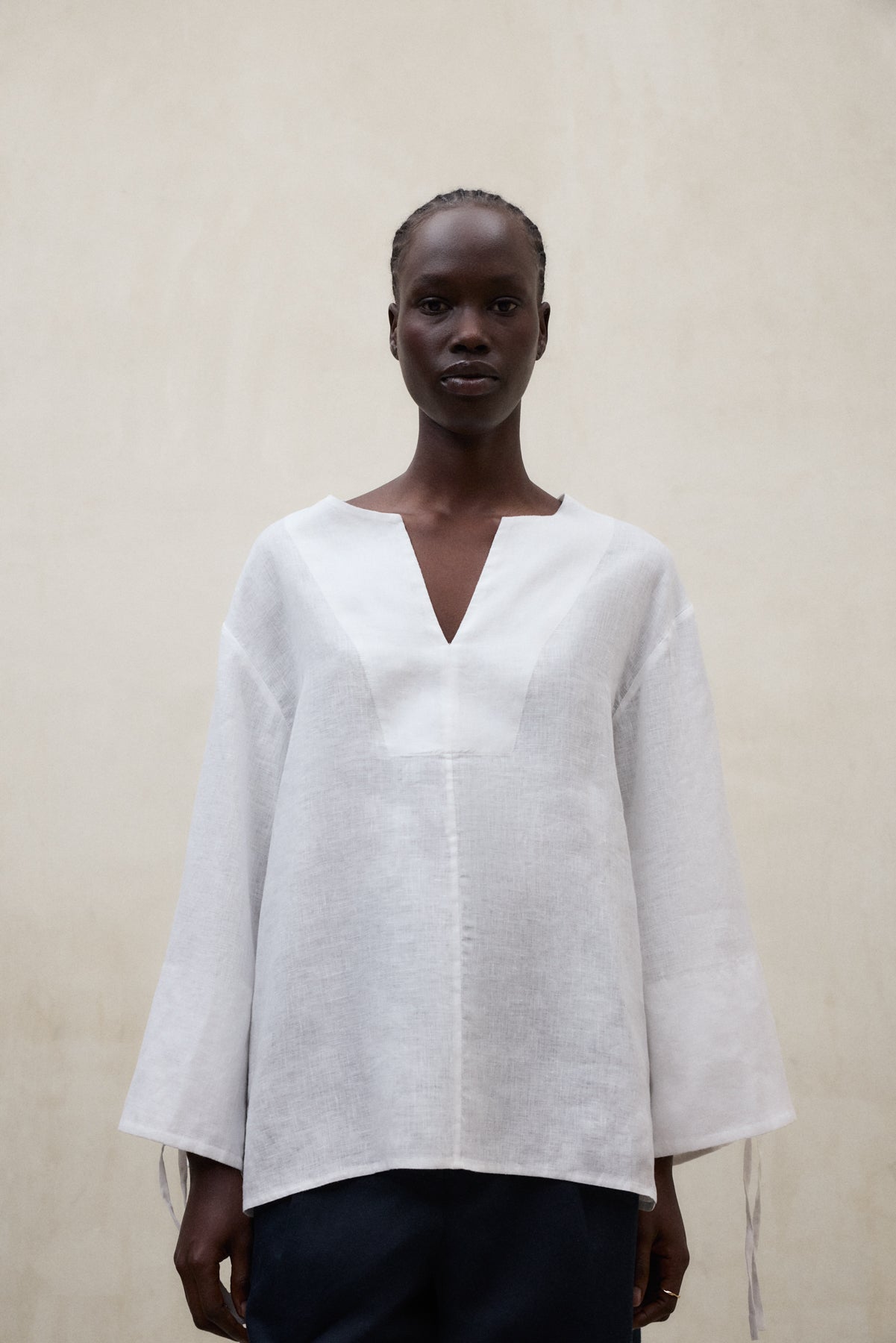 WHITE 000