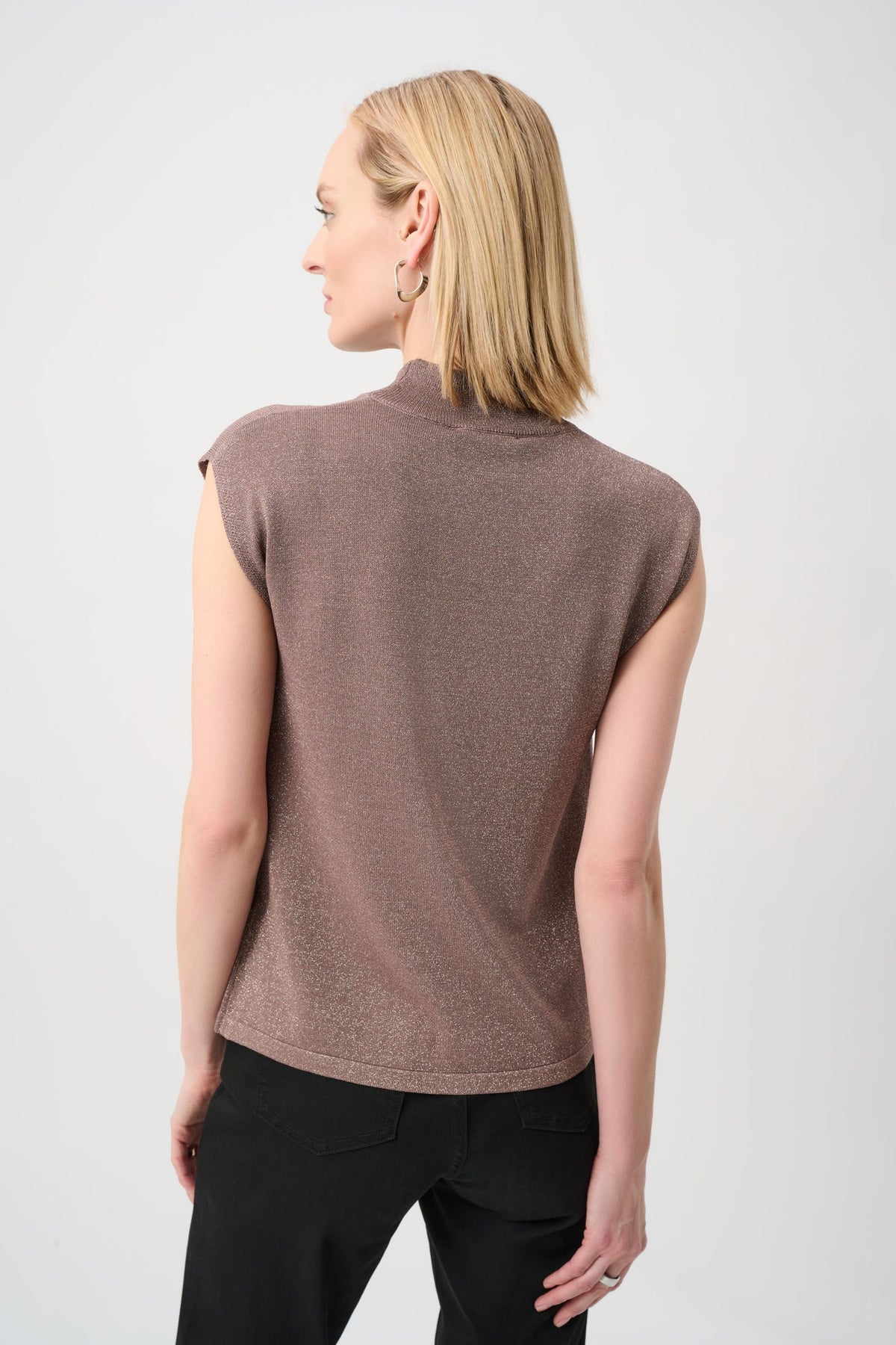 254935F26 Pullover maglione senza maniche in maglia con dettaglio termoadesivo
