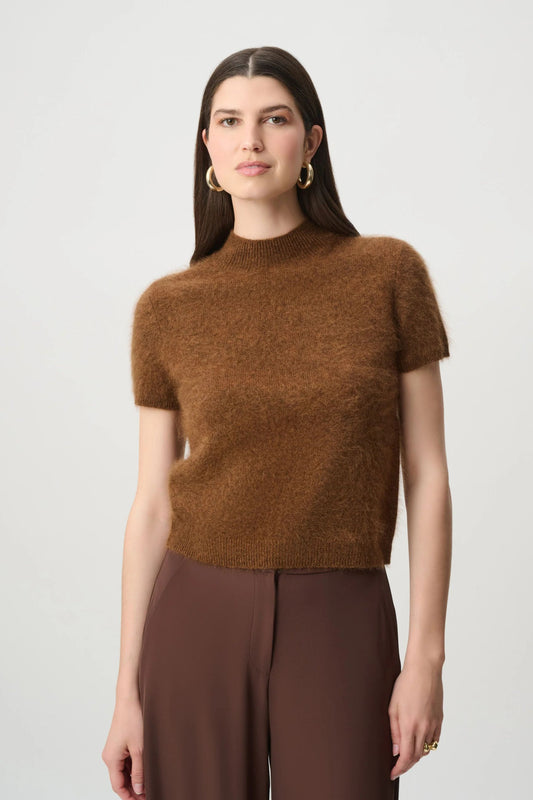 264966 Maglione a maniche corte in lana spazzolata