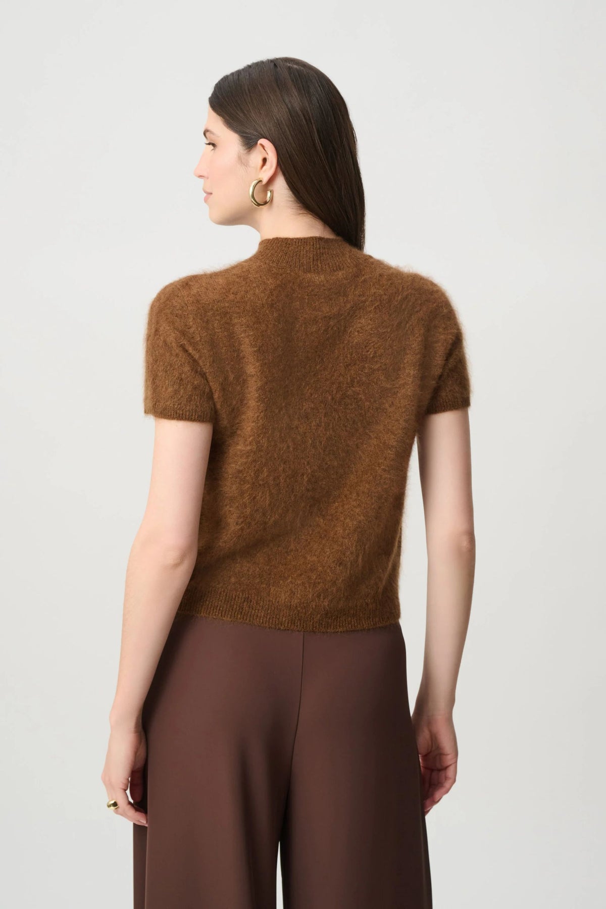 264966 Maglione a maniche corte in lana spazzolata