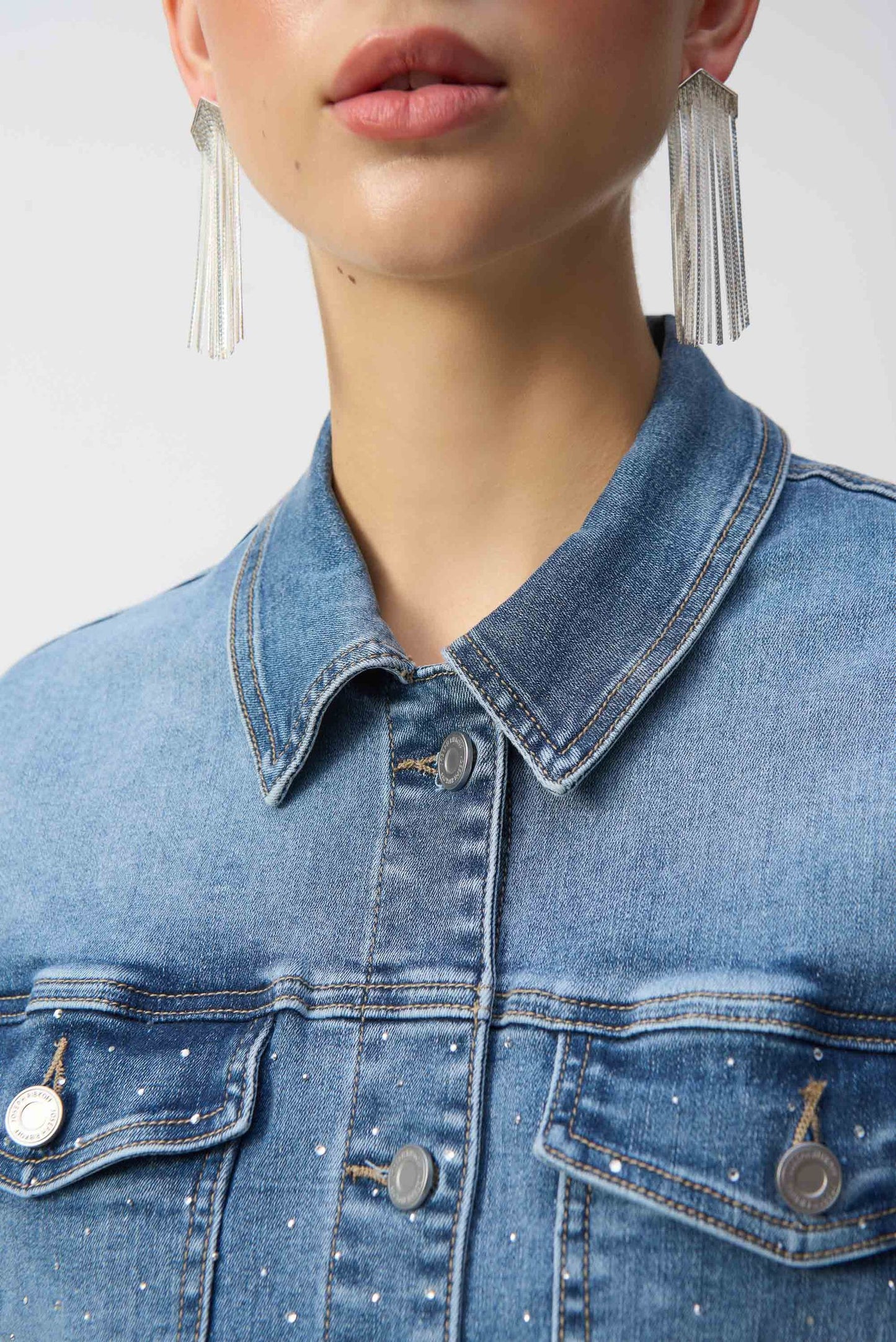 251953 Giacca in denim elasticizzato con ricamo