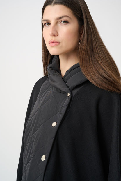263627 Giacca poncho trapuntata in maglia