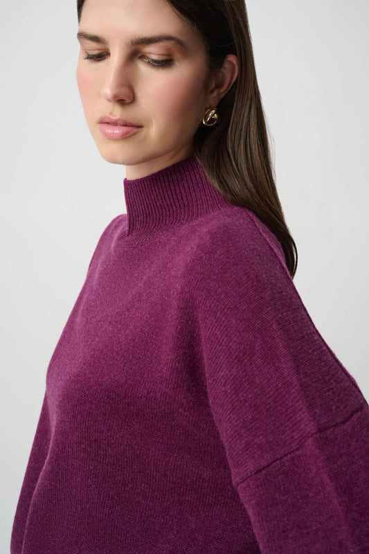 264965 Maglione in lana con collo alto