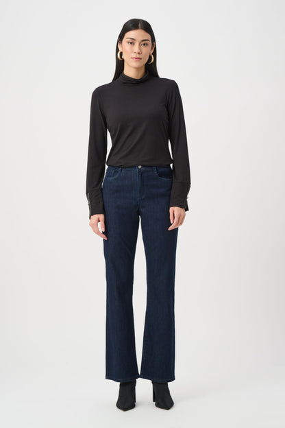 263103 Top aderente in jersey con collo lupetto