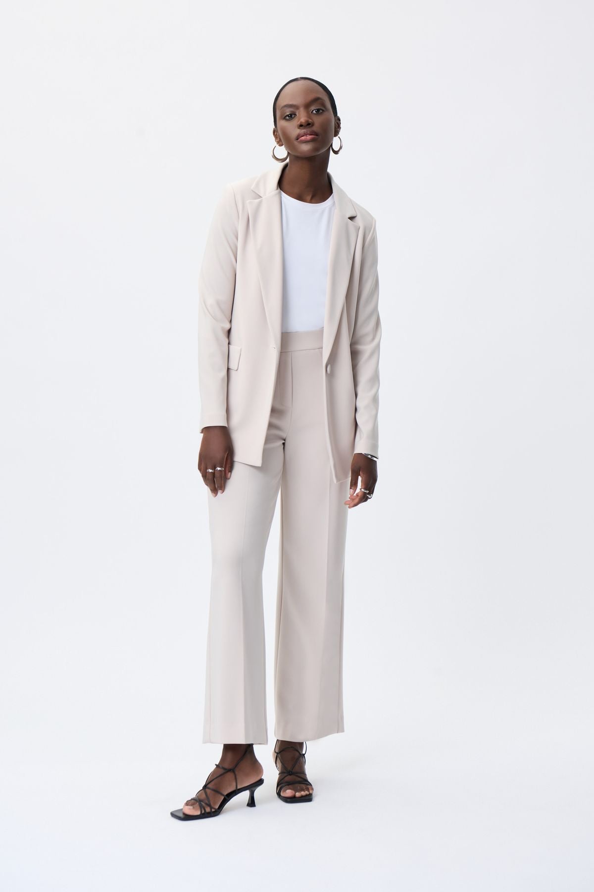 231064 Blazer dritto in maglia effetto seta