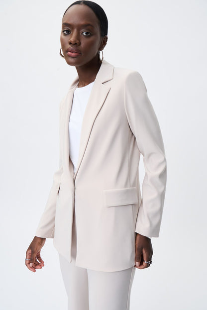 231064 Straight silk-effect knit blazer